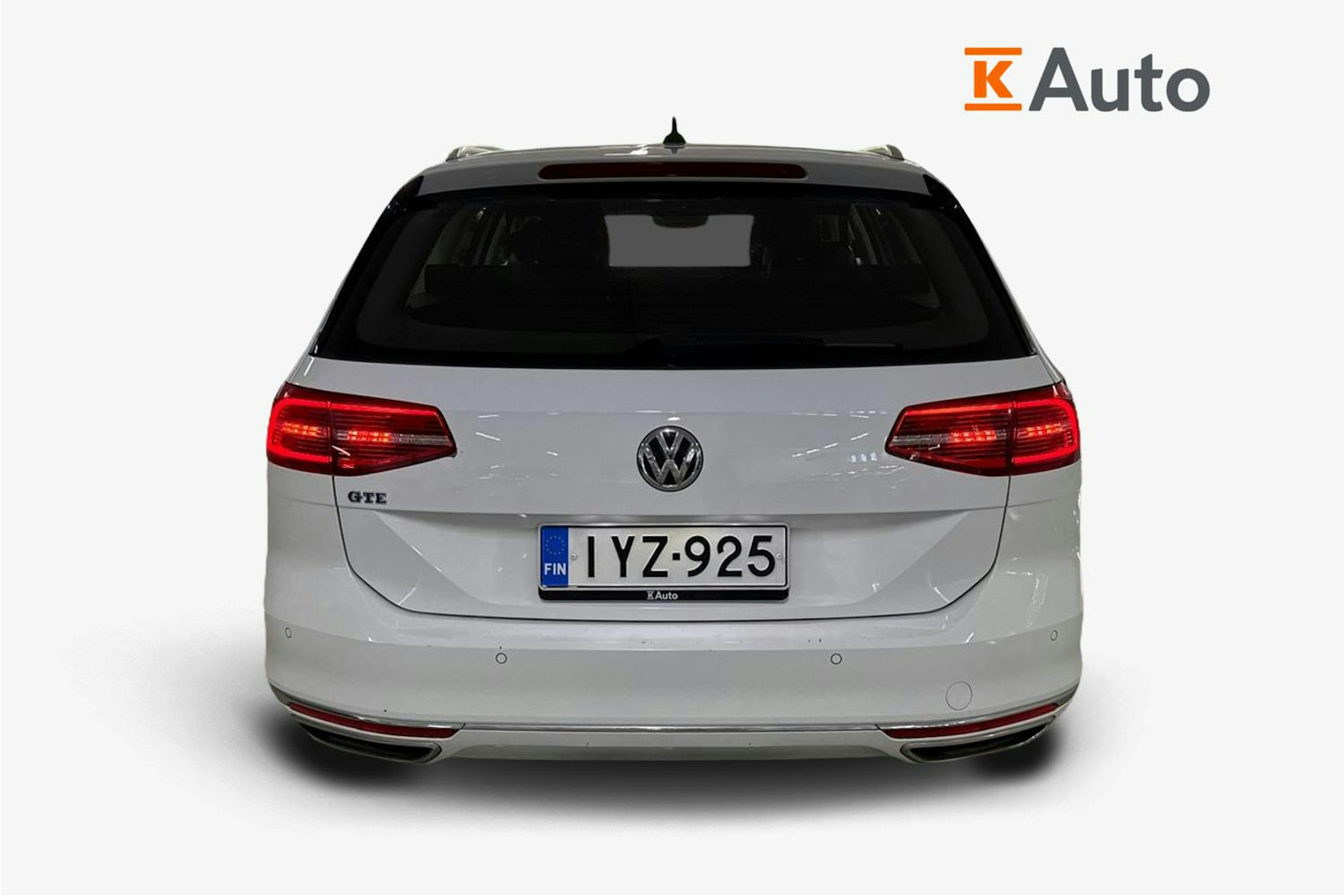 valkoinen Volkswagen Passat 2017 kuva 3.