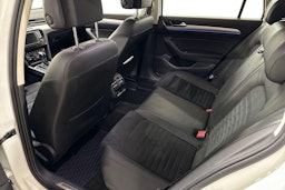 valkoinen Volkswagen Passat 2017 kuva 8.