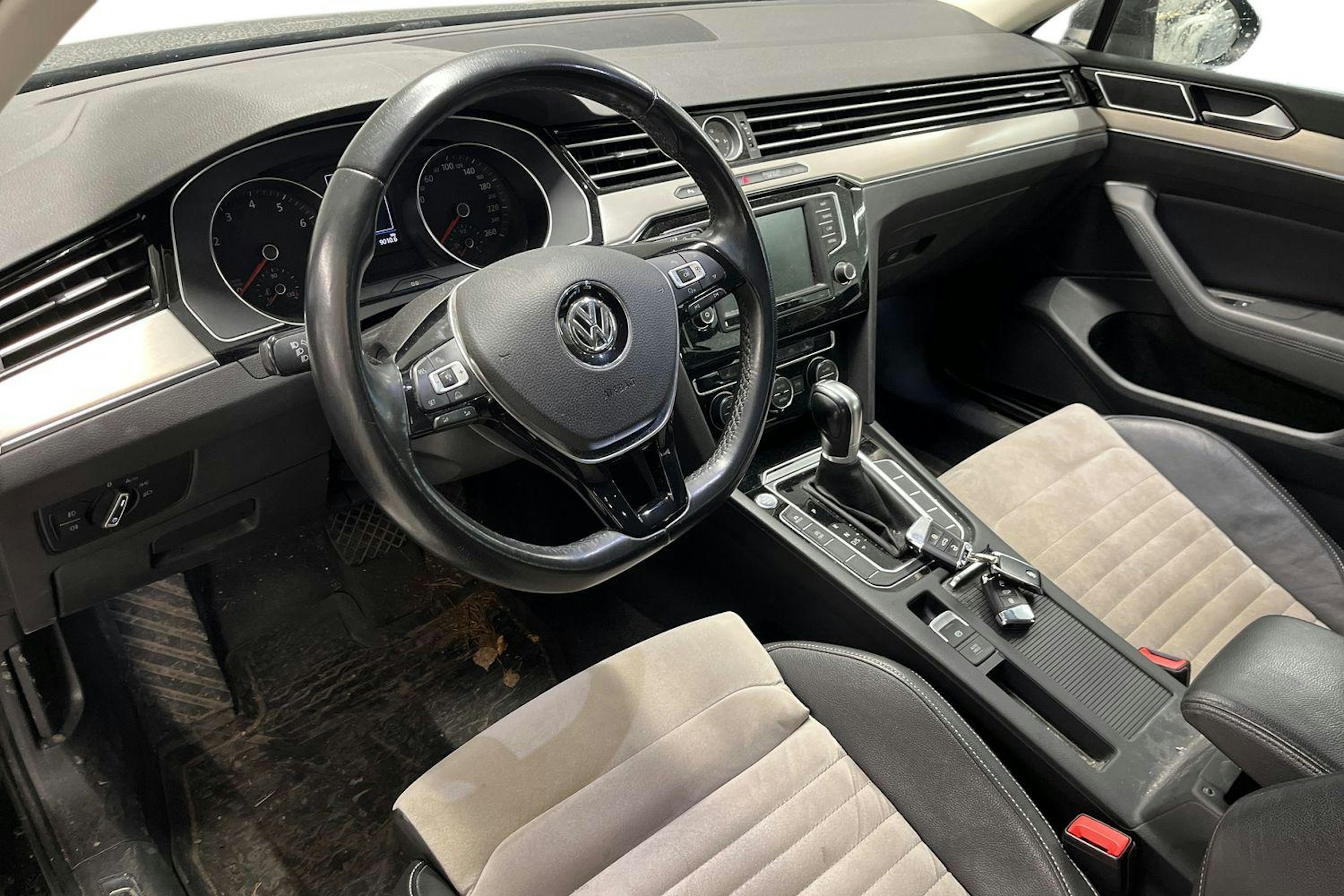 musta Volkswagen Passat 2017 kuva 3.