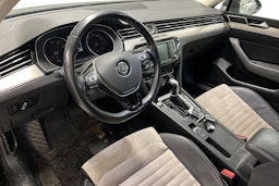 musta Volkswagen Passat 2017 kuva 3.