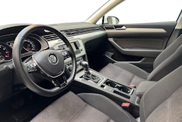 valkoinen Volkswagen Passat 2017 kuva 7.