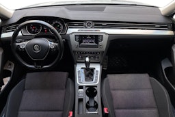 valkoinen Volkswagen Passat 2017 kuva 9.