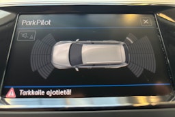 valkoinen Volkswagen Passat 2017 kuva 25.