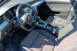 musta Volkswagen Passat 2017 kuva 3.
