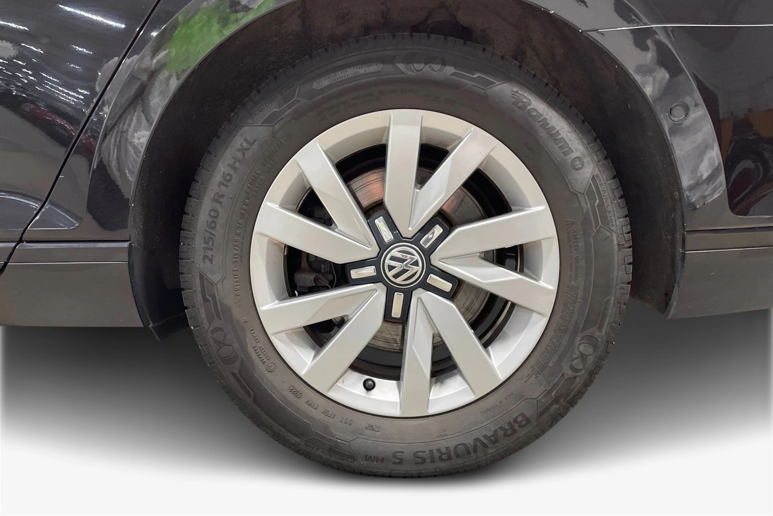 musta Volkswagen Passat 2018 kuva 9.