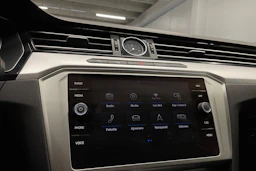 musta Volkswagen Passat 2018 kuva 14.