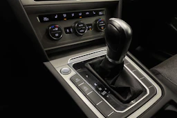 musta Volkswagen Passat 2018 kuva 18.