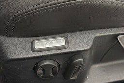 harmaa Volkswagen Passat 2017 kuva 18.