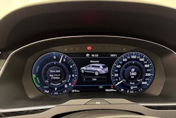 harmaa Volkswagen Passat 2017 kuva 19.