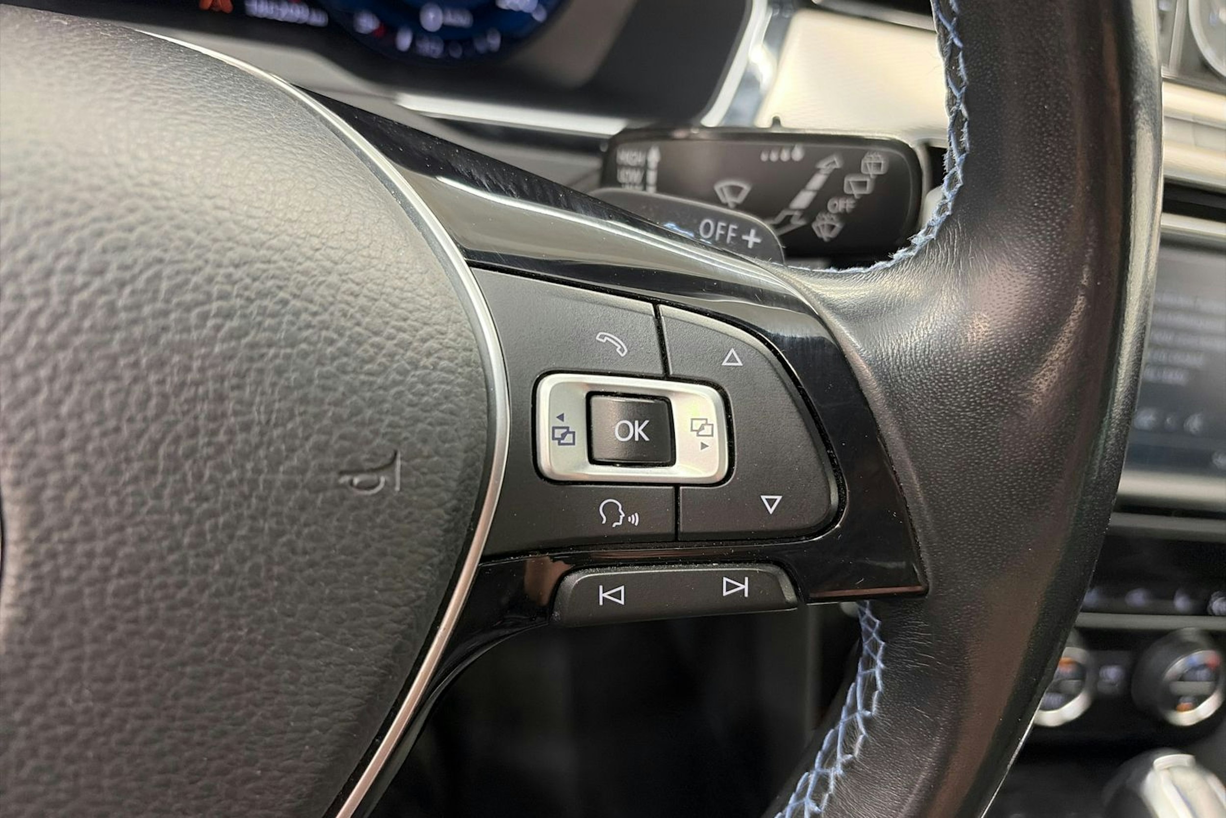 harmaa Volkswagen Passat 2017 kuva 21.