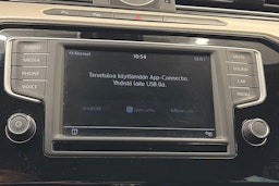 harmaa Volkswagen Passat 2017 kuva 23.