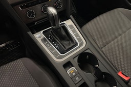 Musta Volkswagen PASSAT 2017 kuva 13.