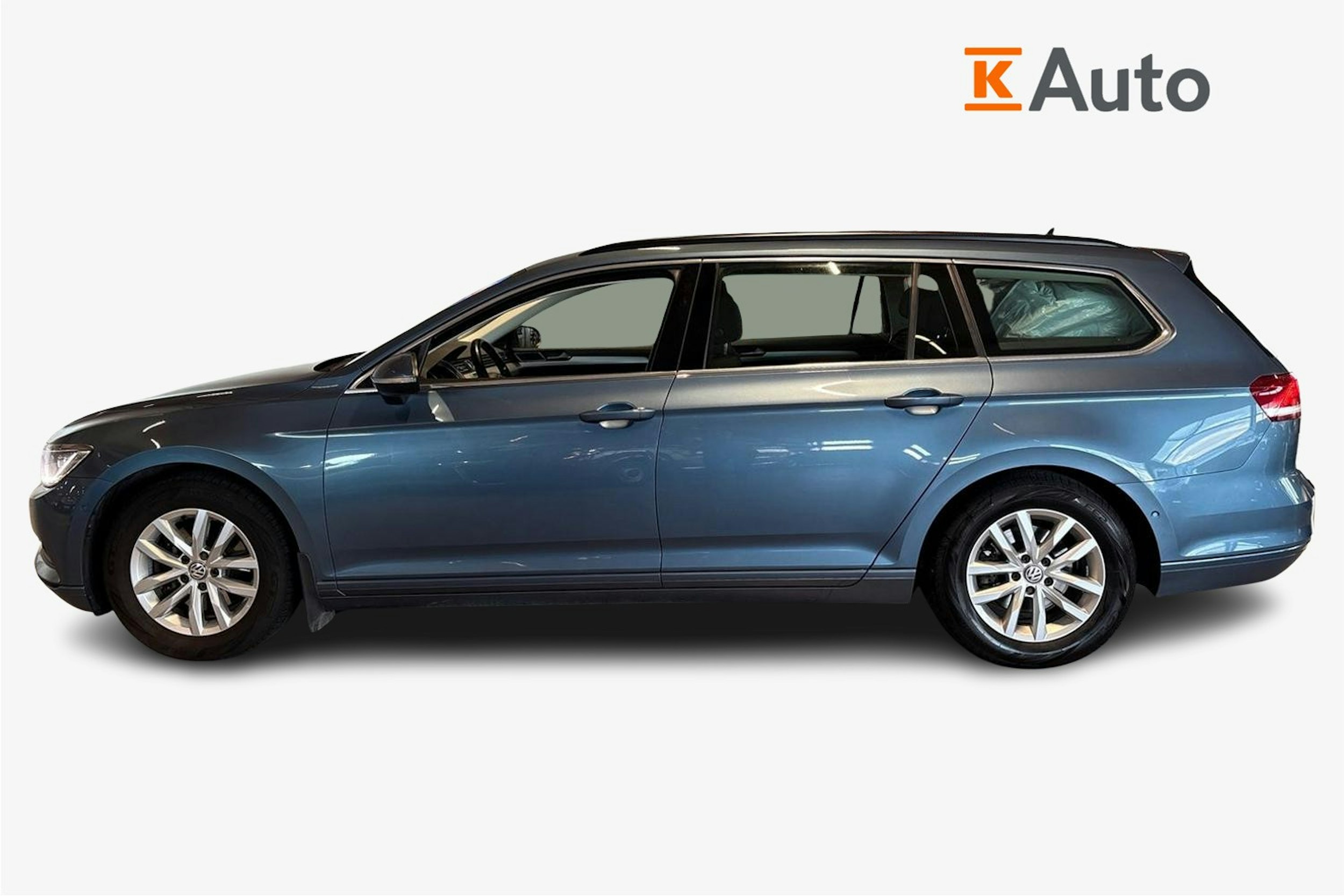 sininen Volkswagen Passat 2017 kuva 6.