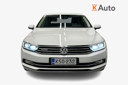 valkoinen Volkswagen Passat 2017 kuva 4.
