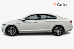 valkoinen Volkswagen Passat 2017 kuva 5.