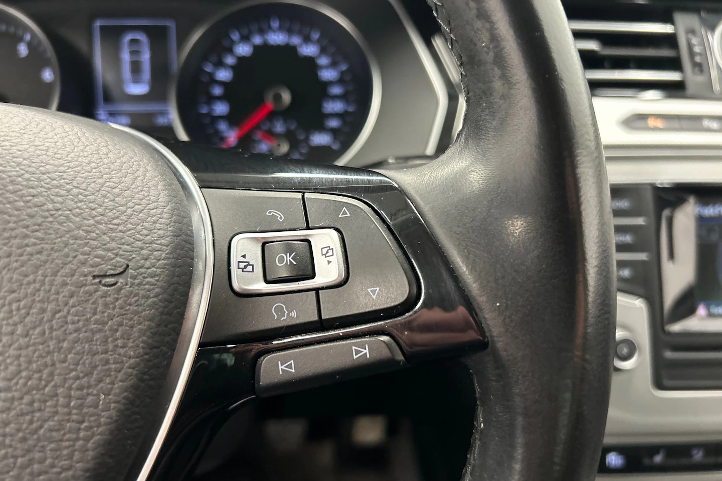 valkoinen Volkswagen Passat 2017 kuva 19.
