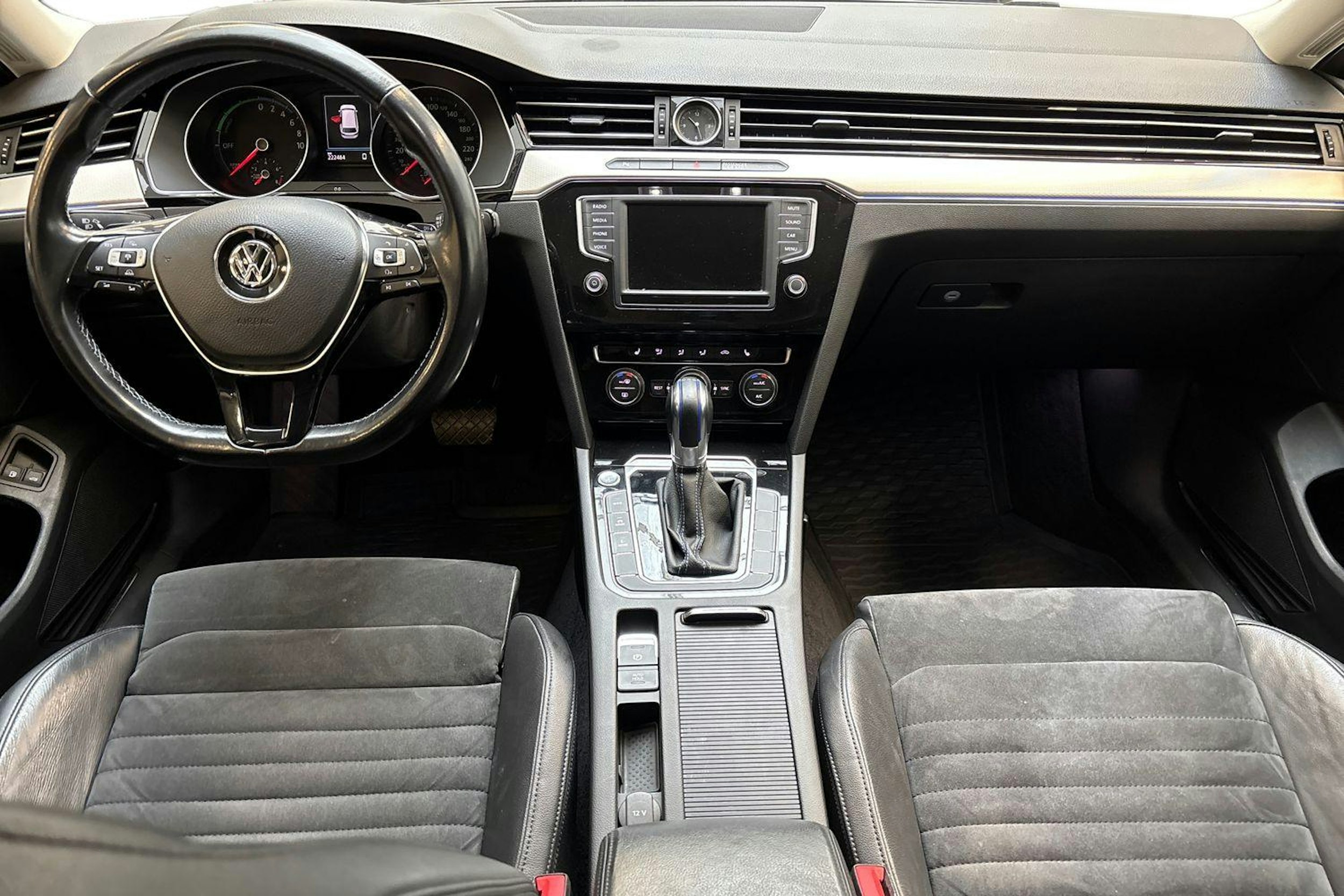 hopea Volkswagen Passat 2017 kuva 9.