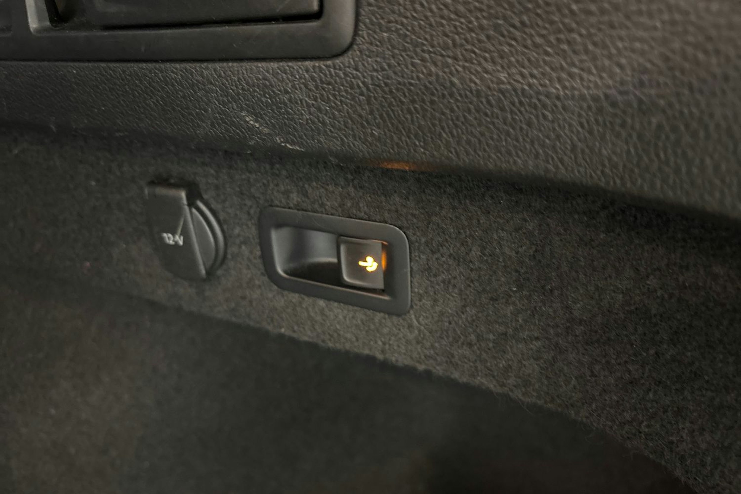 hopea Volkswagen Passat 2017 kuva 17.