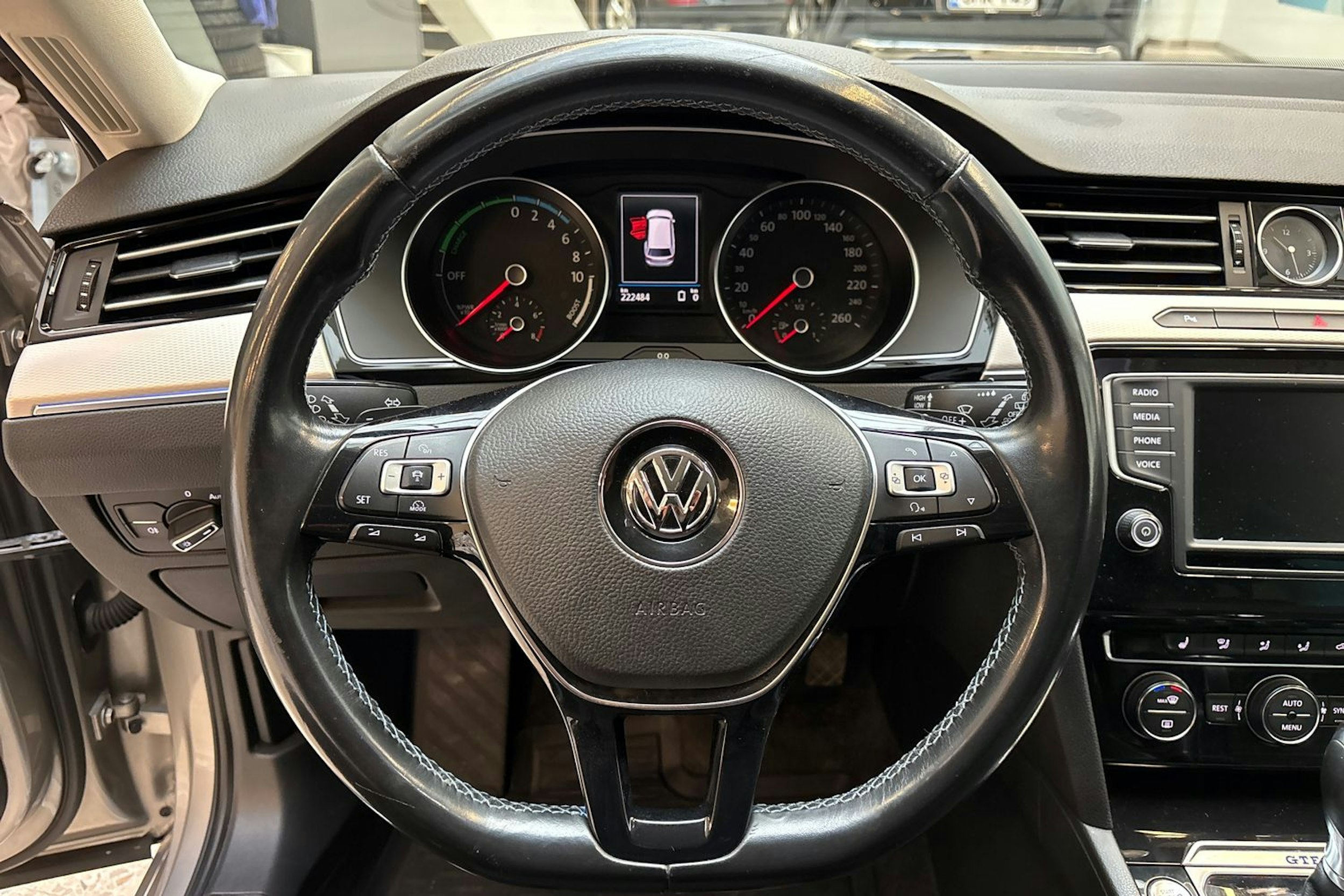 hopea Volkswagen Passat 2017 kuva 18.