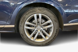 Sininen Volkswagen PASSAT 2017 kuva 11.