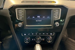 Sininen Volkswagen PASSAT 2017 kuva 16.