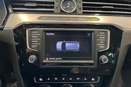 Sininen Volkswagen PASSAT 2017 kuva 18.