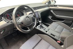 harmaa Volkswagen Passat 2017 kuva 6.