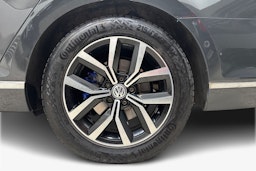 harmaa Volkswagen Passat 2017 kuva 9.
