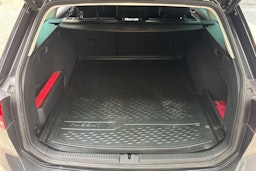 harmaa Volkswagen Passat 2017 kuva 11.