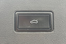 harmaa Volkswagen Passat 2017 kuva 12.