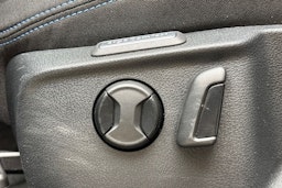 harmaa Volkswagen Passat 2017 kuva 14.