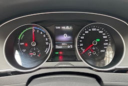 harmaa Volkswagen Passat 2017 kuva 17.