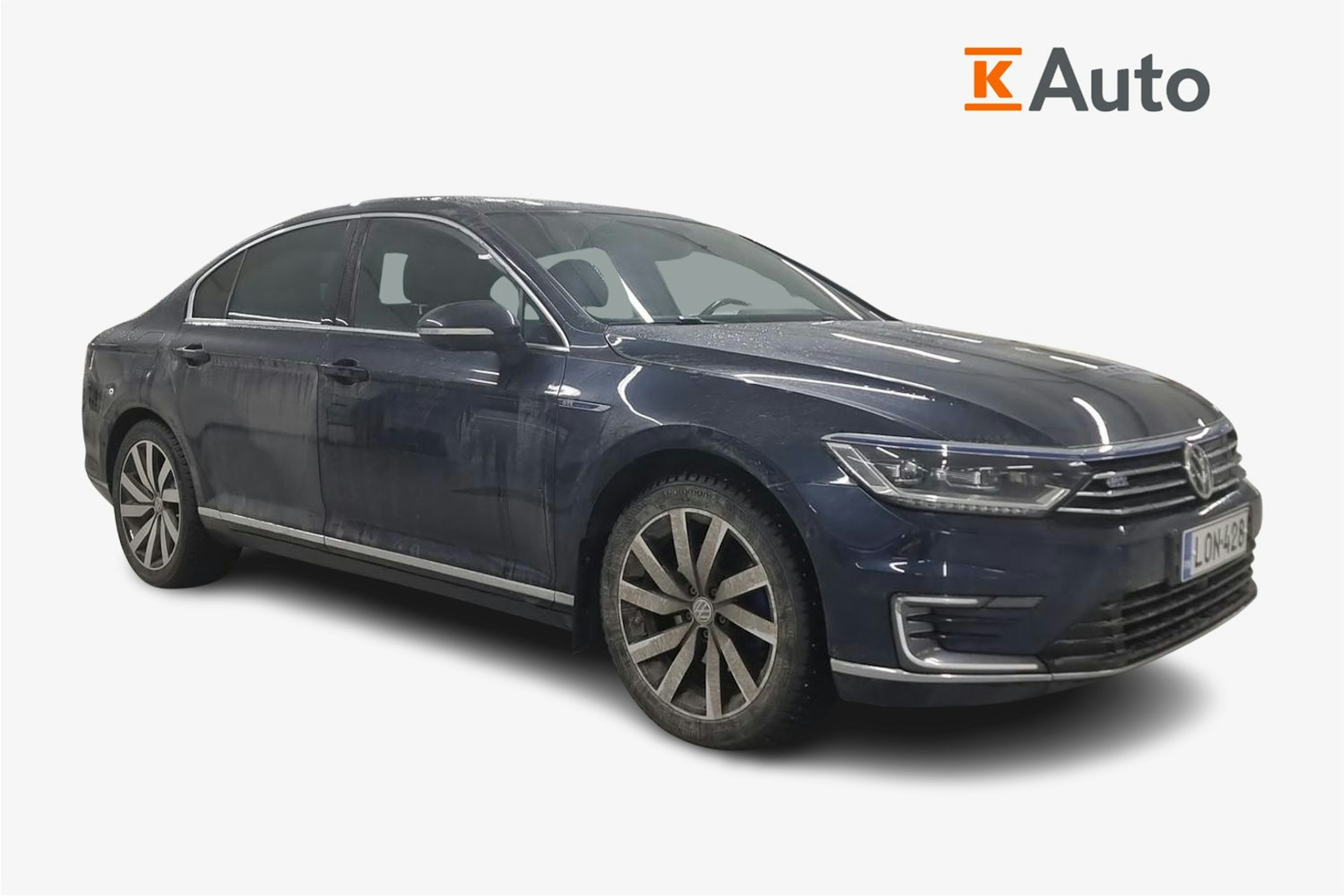 sininen Volkswagen Passat 2017 kuva 1.
