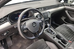 sininen Volkswagen Passat 2017 kuva 6.