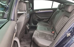 sininen Volkswagen Passat 2017 kuva 8.