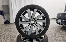 sininen Volkswagen Passat 2017 kuva 10.