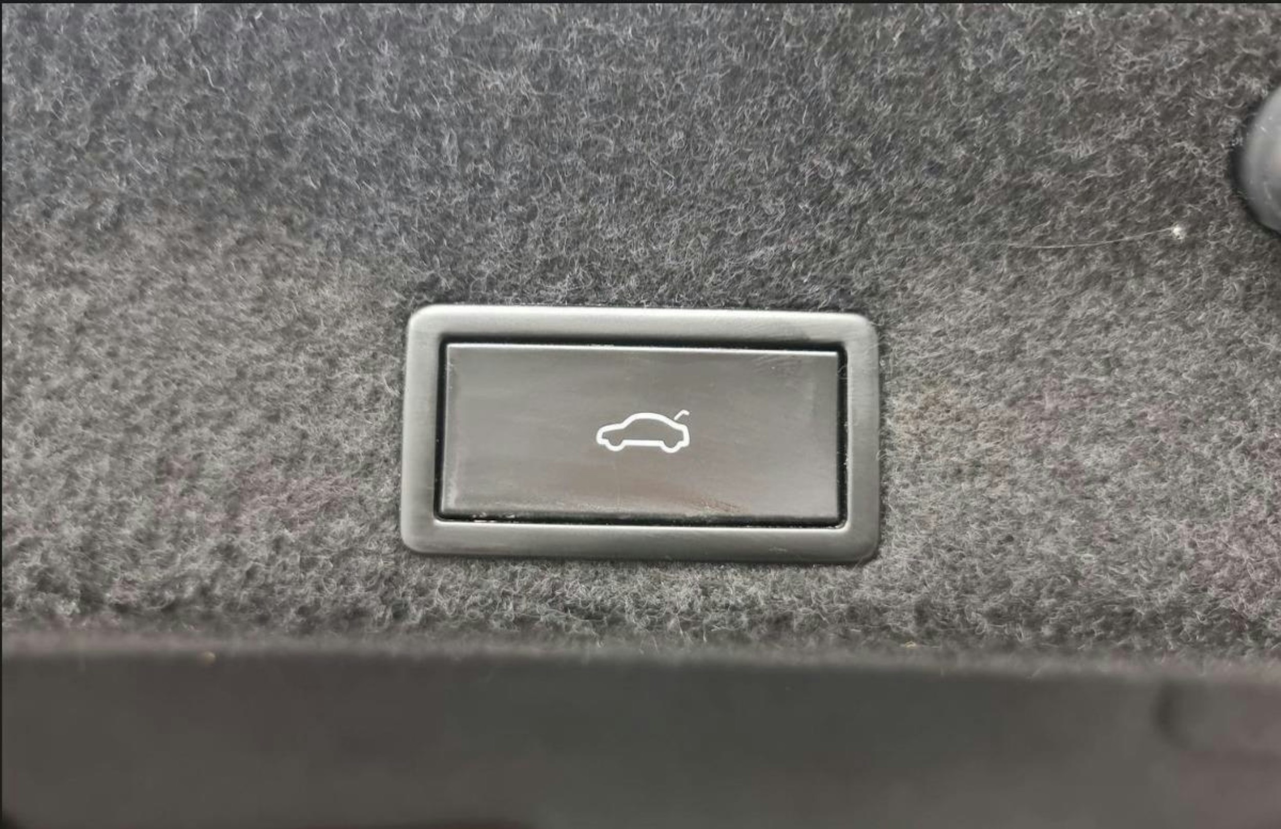 sininen Volkswagen Passat 2017 kuva 13.