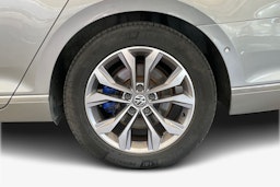 met. harmaa Volkswagen Passat 2017 kuva 9.