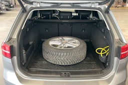 met. harmaa Volkswagen Passat 2017 kuva 24.