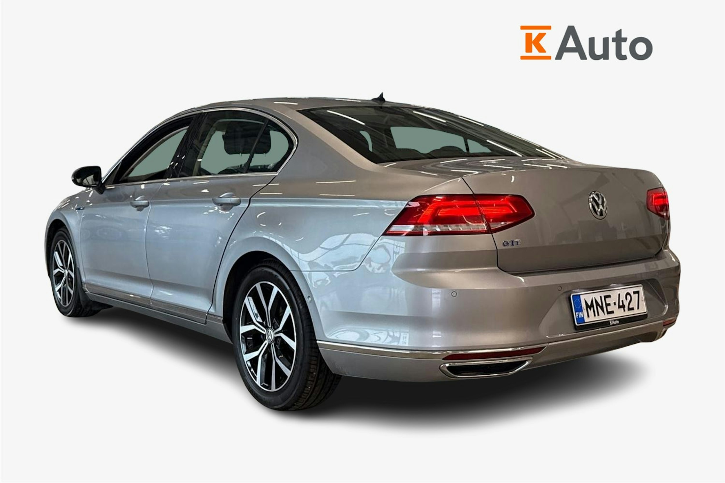 sininen Volkswagen Passat 2017 kuva 2.