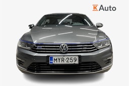 harmaa Volkswagen Passat 2017 kuva 4.