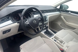 Sininen Volkswagen PASSAT 2017 kuva 3.