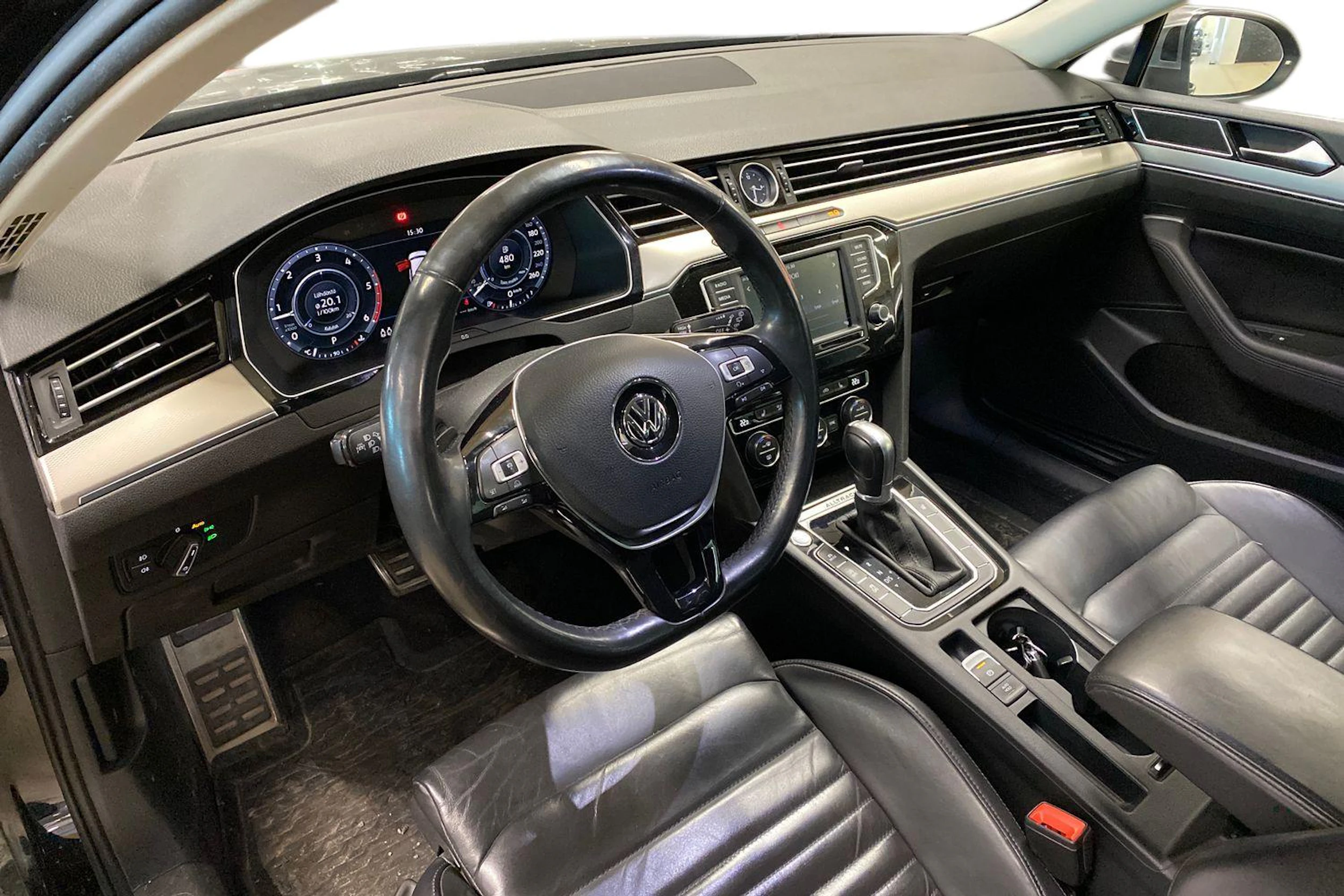 Musta Volkswagen PASSAT 2017 kuva 3.