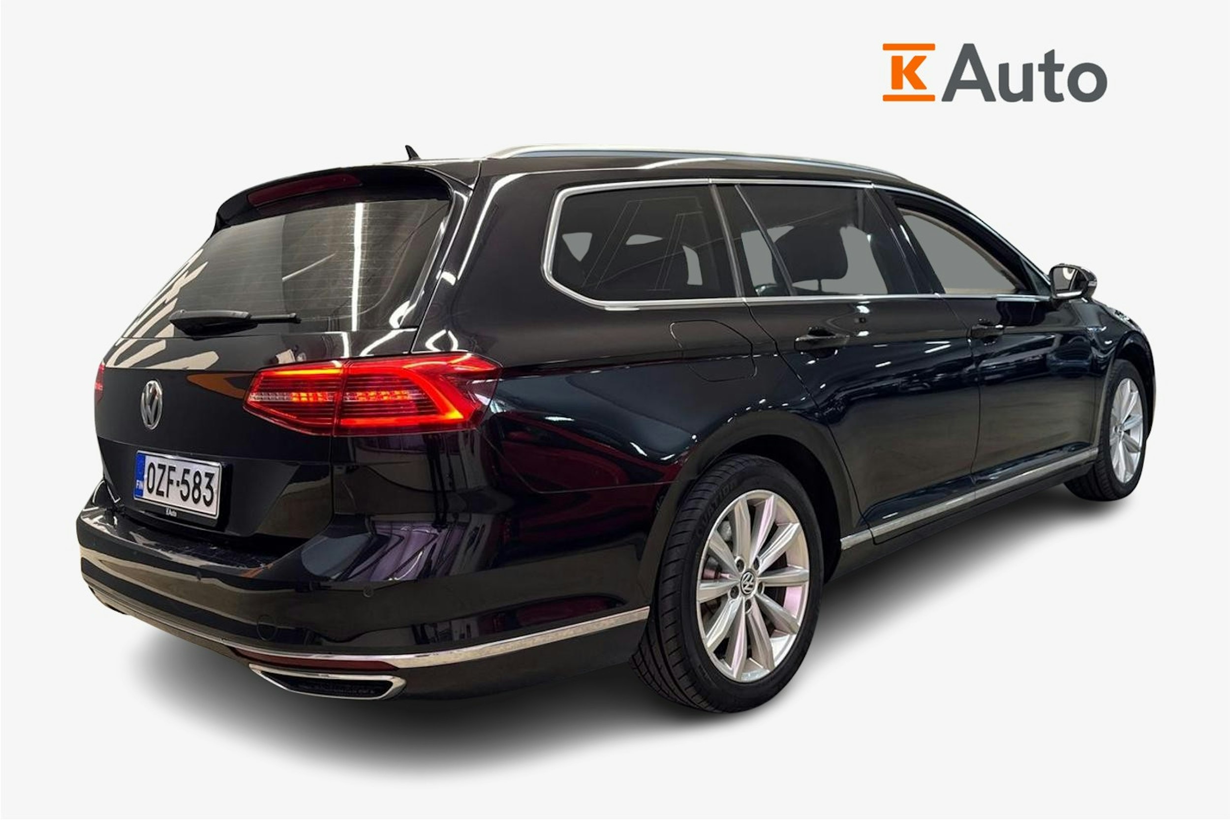 musta Volkswagen Passat 2017 kuva 2.
