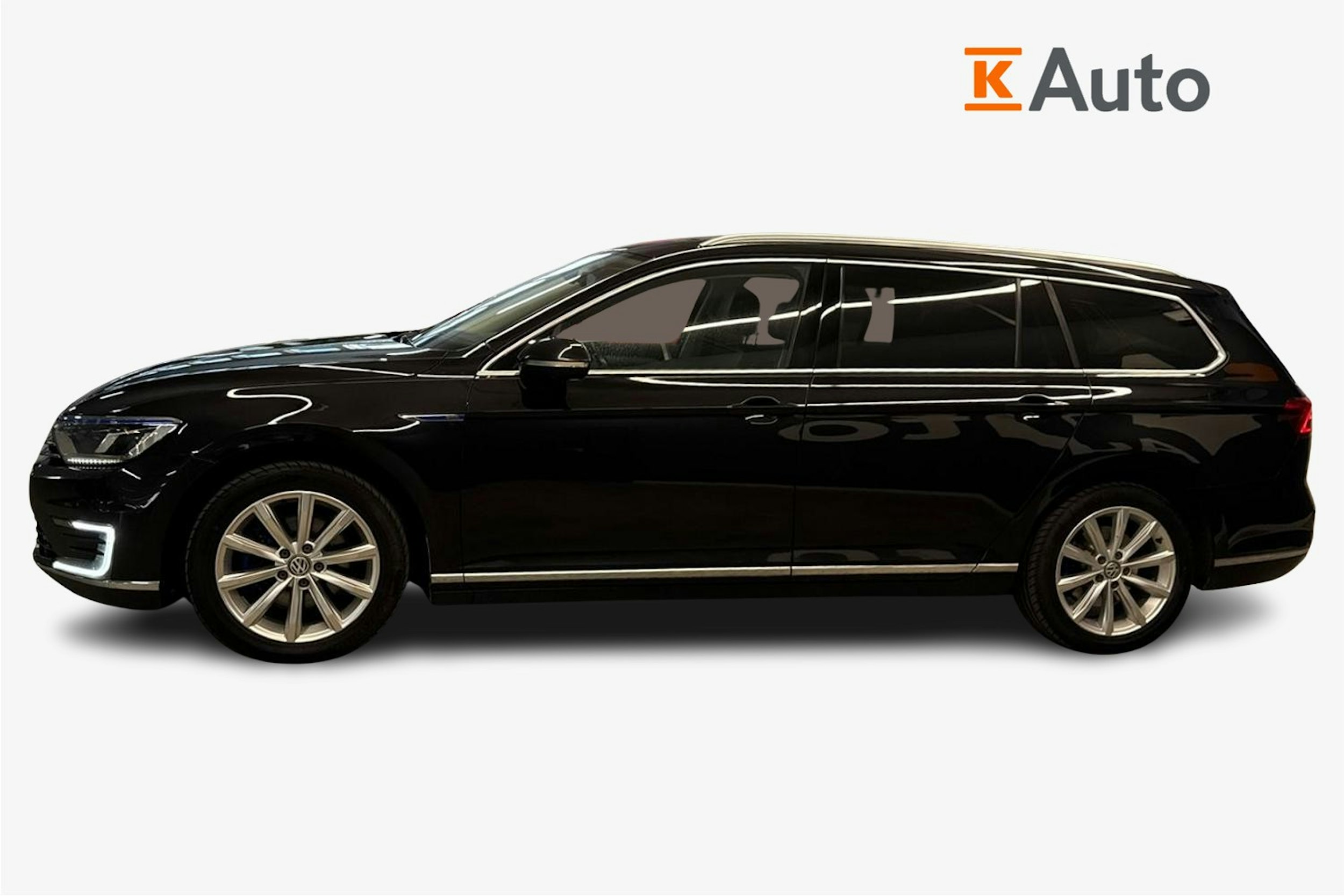 musta Volkswagen Passat 2017 kuva 6.