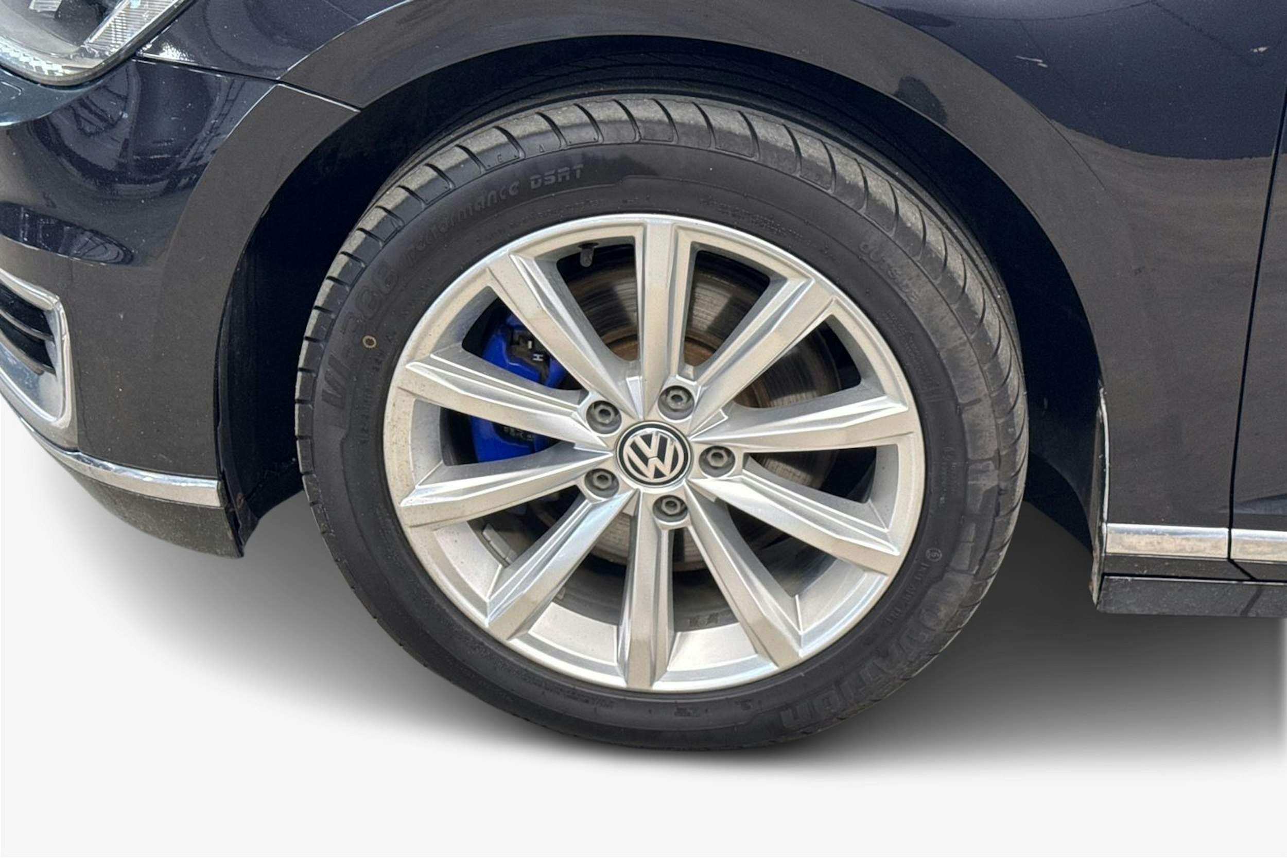 musta Volkswagen Passat 2017 kuva 11.