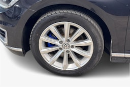 musta Volkswagen Passat 2017 kuva 11.