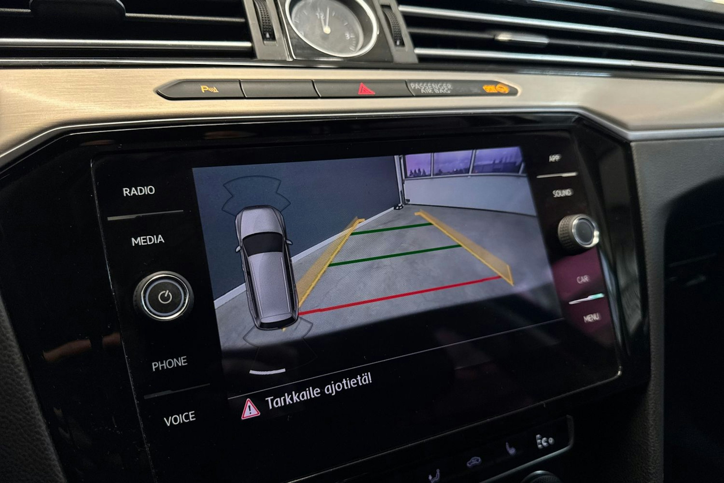 musta Volkswagen Passat 2017 kuva 15.