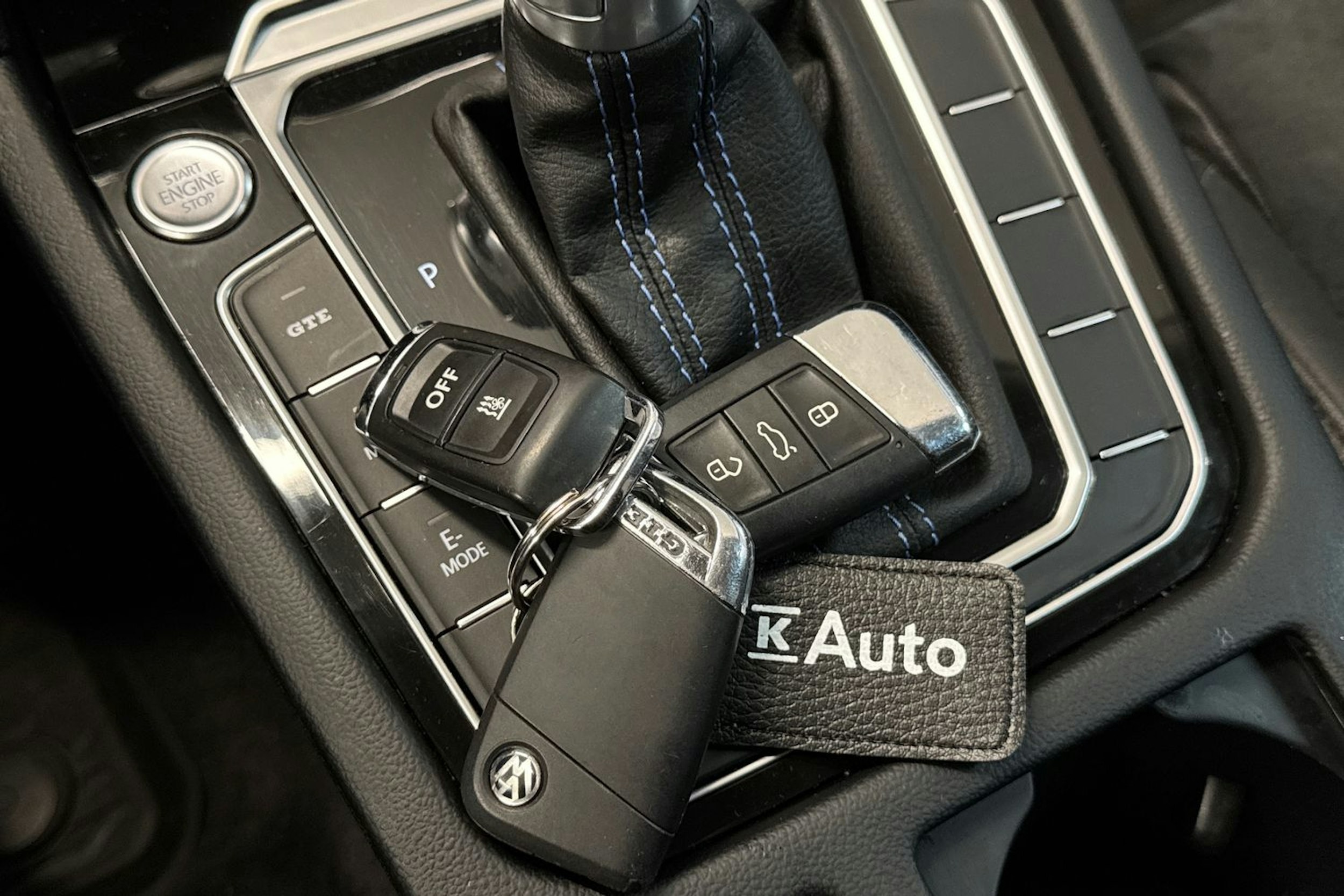 musta Volkswagen Passat 2017 kuva 19.