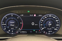 ruskea (beige) Volkswagen Passat 2017 kuva 17.